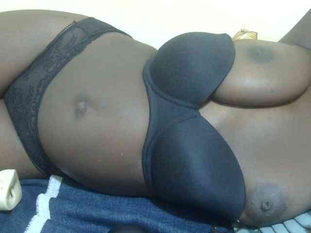 LovelyLiz254 webcam