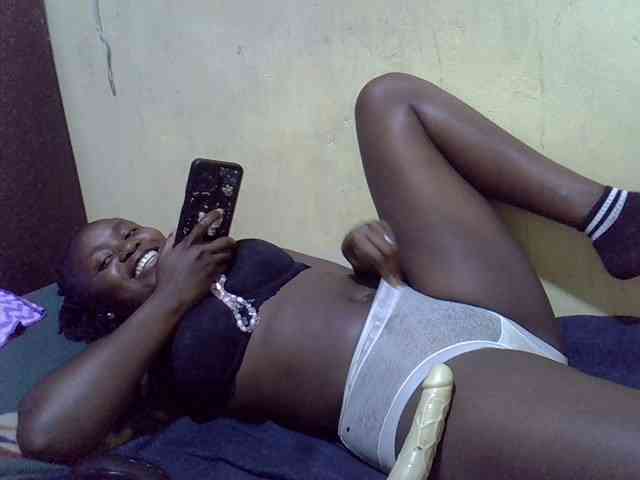 LovelyLiz254 webcam