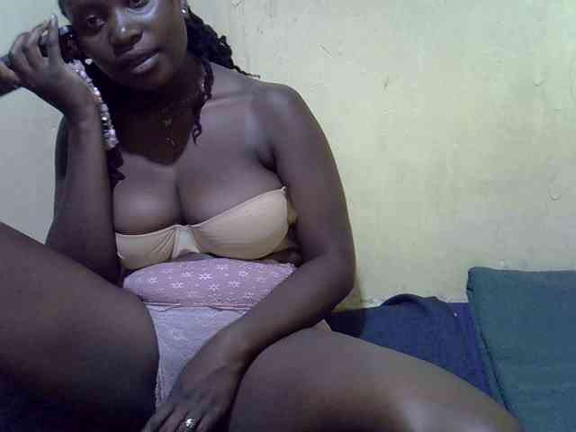 LovelyLiz254 webcam