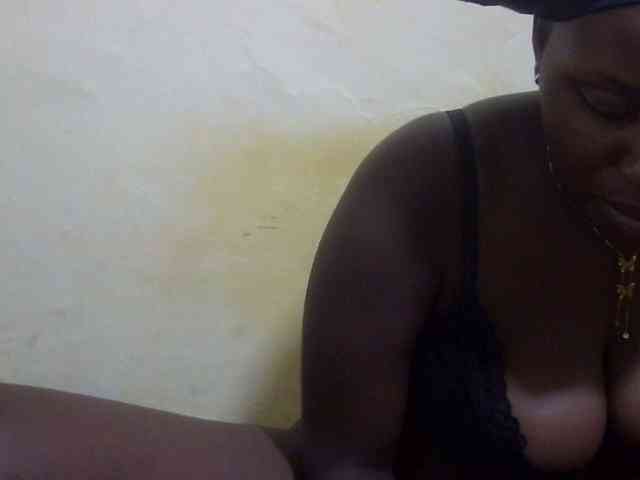 LovelyLiz254 webcam