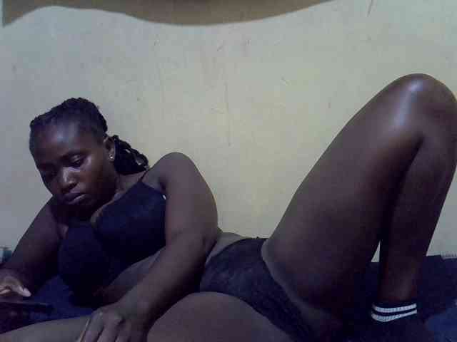 LovelyLiz254 webcam
