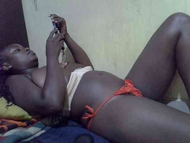 LovelyLiz254 webcam