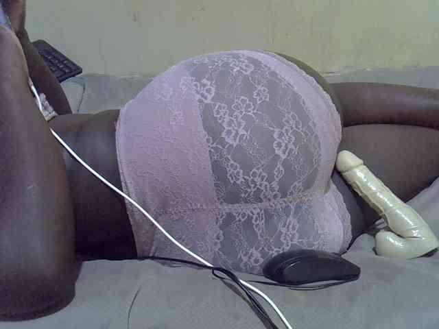 LovelyLiz254 webcam