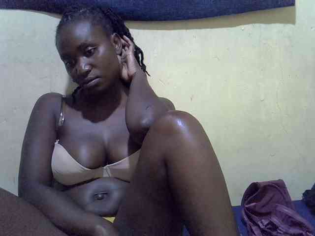 LovelyLiz254 webcam