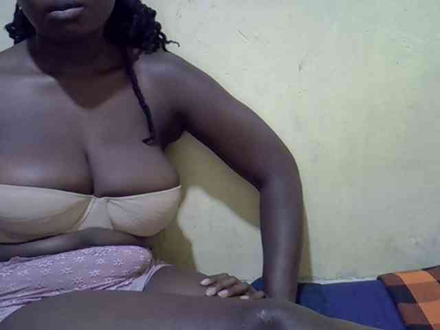 LovelyLiz254 webcam
