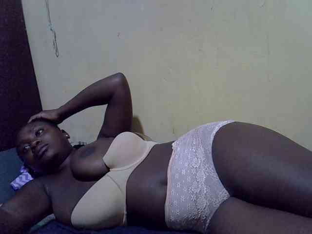 LovelyLiz254 webcam