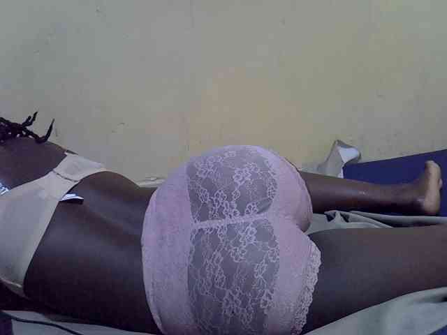 LovelyLiz254 webcam