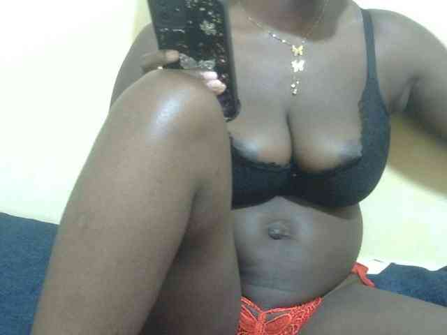 LovelyLiz254 webcam