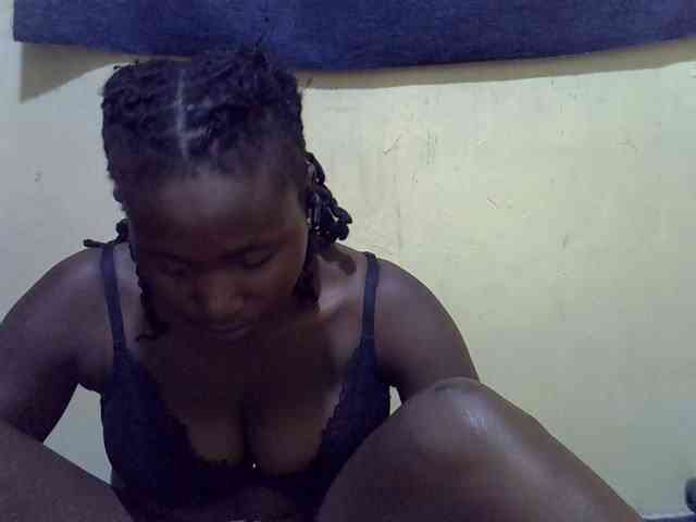 LovelyLiz254 webcam