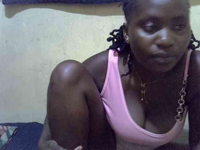 LovelyLiz254 webcam