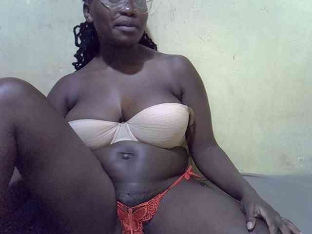LovelyLiz254 webcam