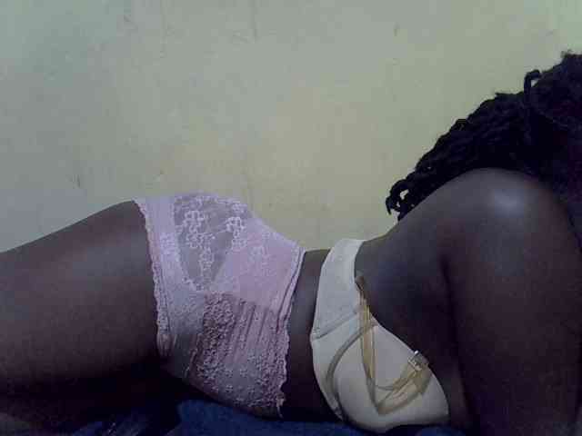 LovelyLiz254 webcam