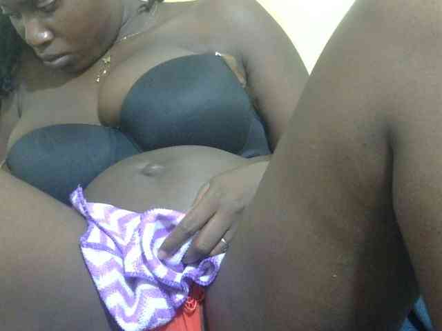 LovelyLiz254 webcam