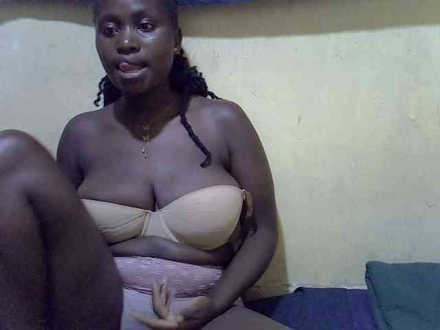 LovelyLiz254 webcam