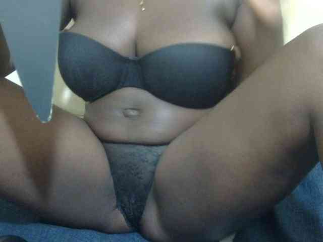 LovelyLiz254 webcam