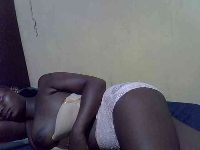 LovelyLiz254 webcam