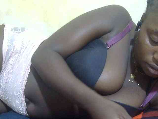 LovelyLiz254 webcam