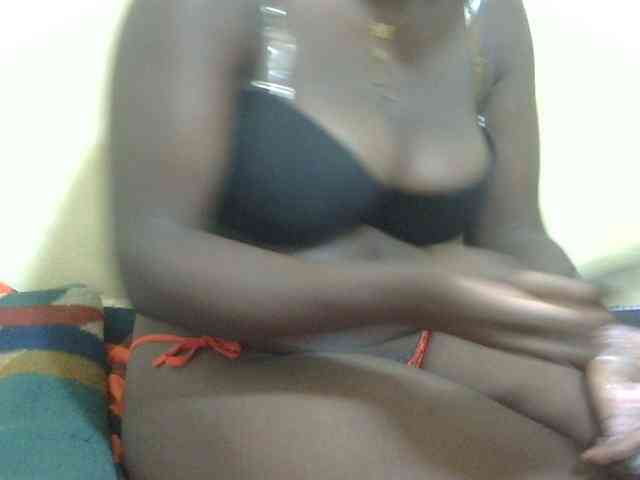 LovelyLiz254 webcam