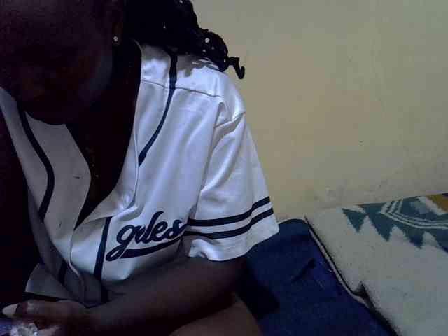 LovelyLiz254 webcam