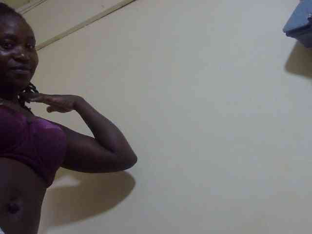 LovelyLiz254 webcam