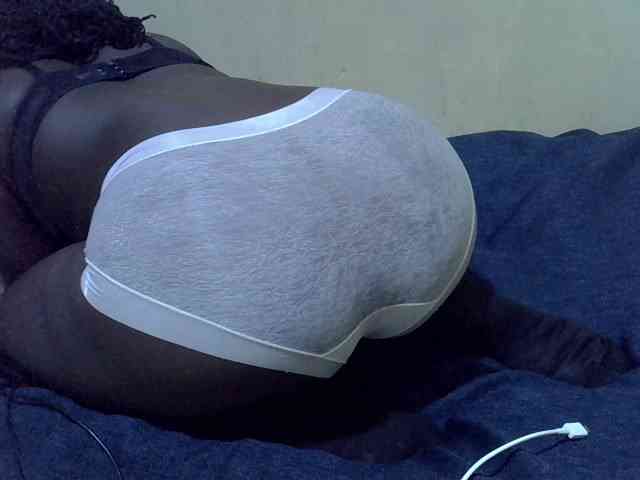 LovelyLiz254 webcam