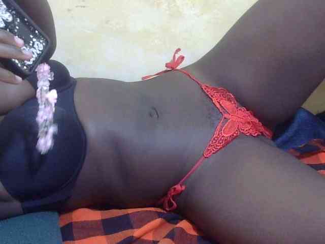 LovelyLiz254 webcam