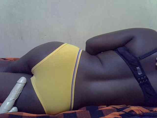 LovelyLiz254 webcam