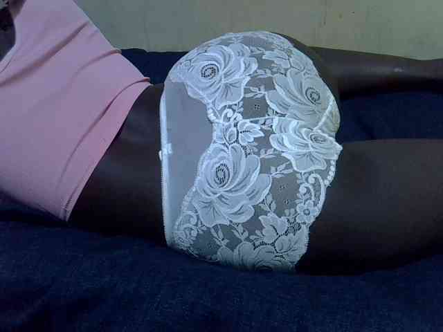 LovelyLiz254 webcam