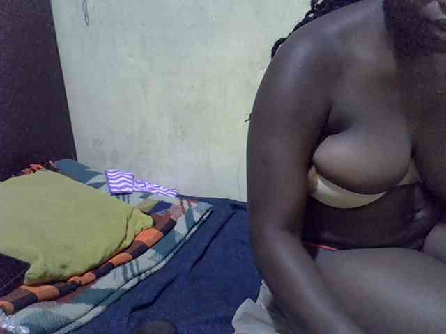 LovelyLiz254 webcam