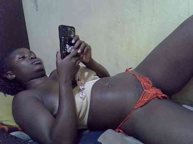 LovelyLiz254 webcam