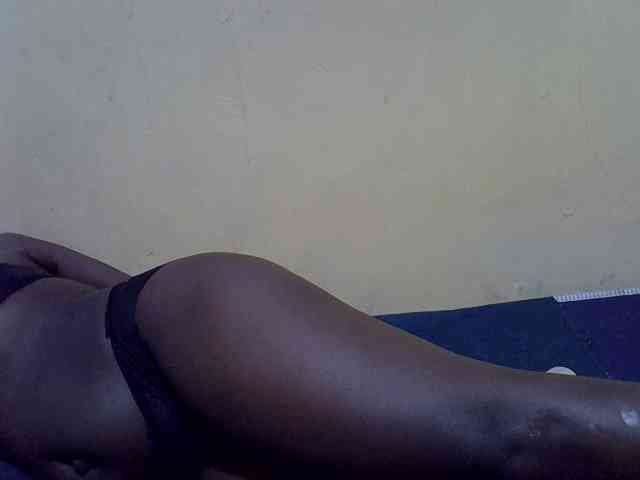 LovelyLiz254 webcam