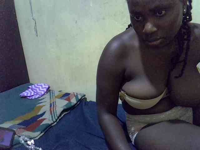 LovelyLiz254 webcam