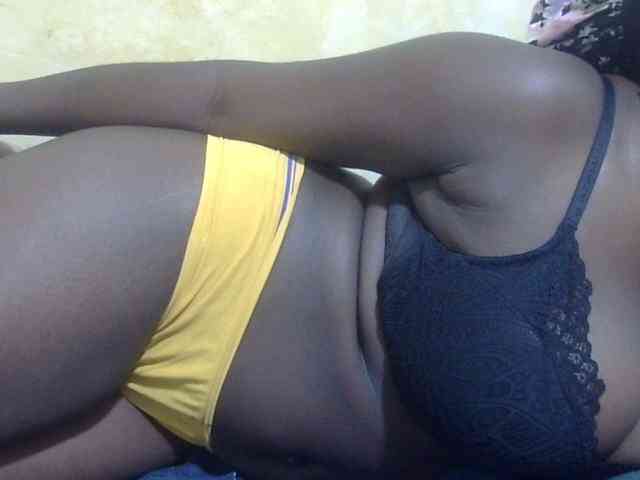 LovelyLiz254 webcam