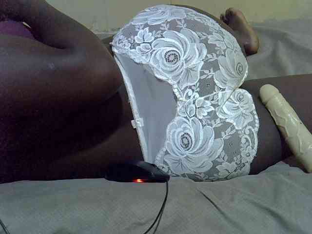 LovelyLiz254 webcam