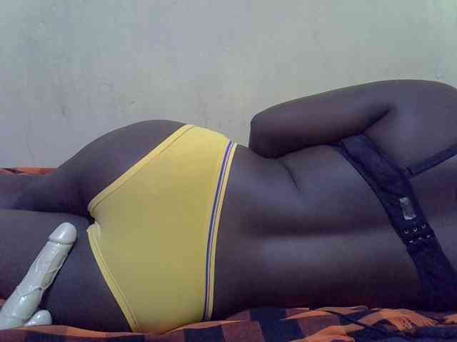 LovelyLiz254 webcam