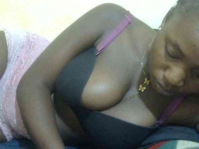 LovelyLiz254 webcam