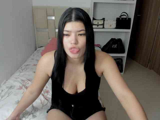 natty-bloomi webcam