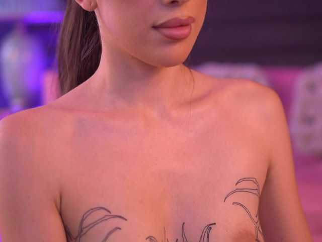AlaraMyst live cam on UnifiedCams