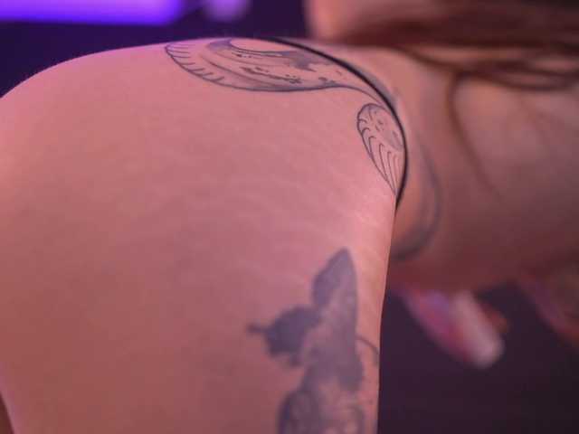 AlaraMyst live webcam show