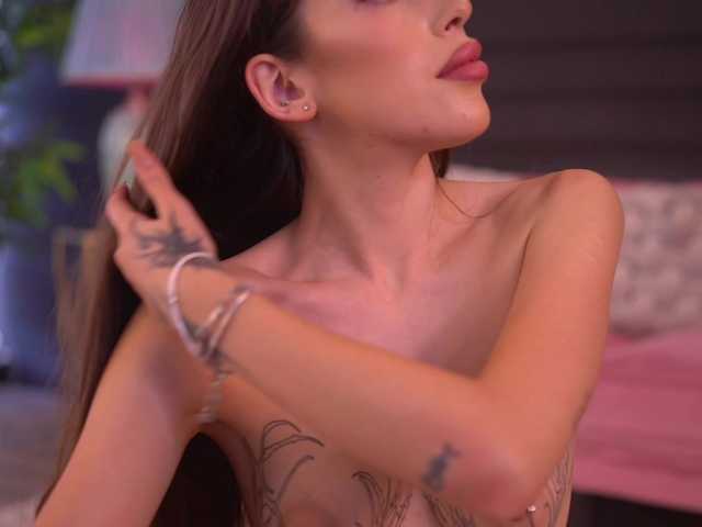 AlaraMyst live cam on BongaCams