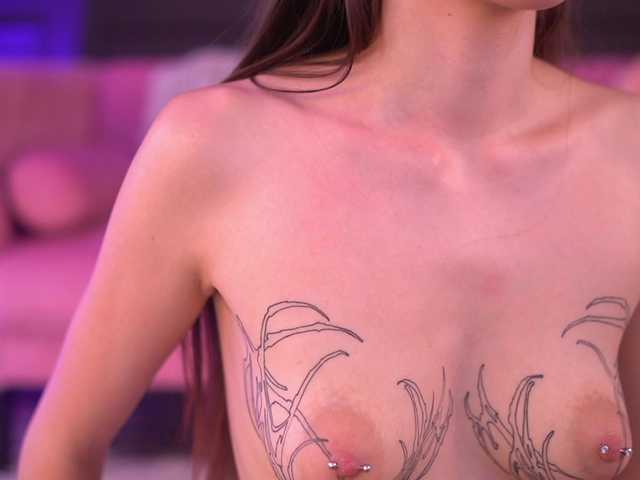 AlaraMyst live cam on BongaCams