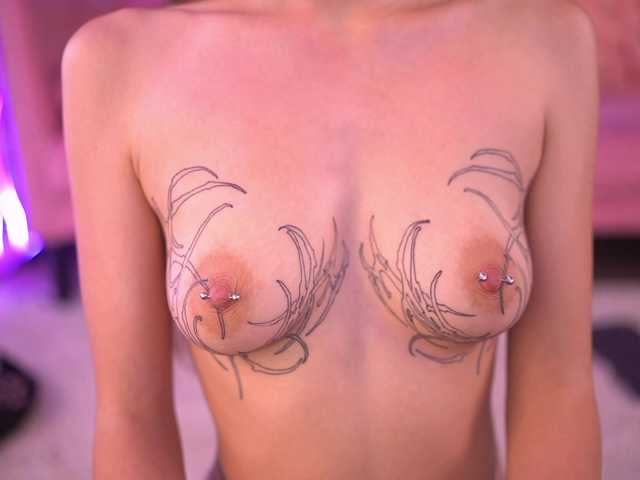 AlaraMyst live webcam show
