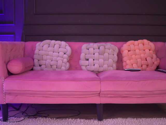 AlaraMyst live webcam show
