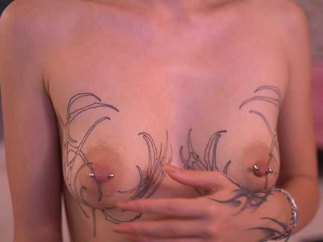 AlaraMyst live cam on BongaCams