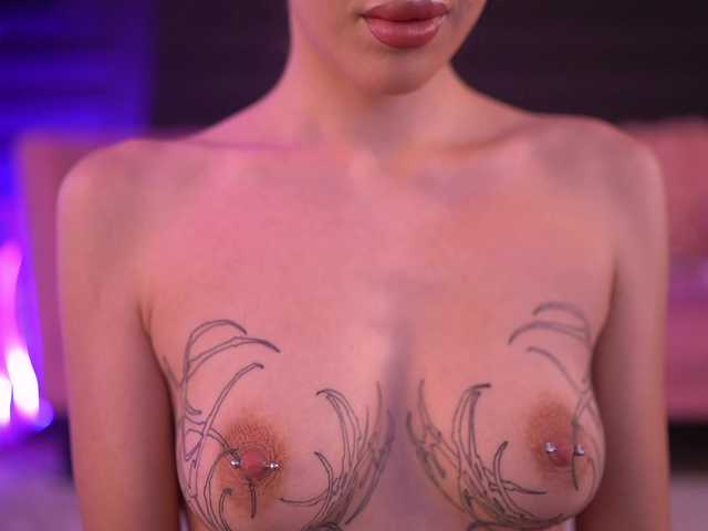 AlaraMyst live cam on BongaCams