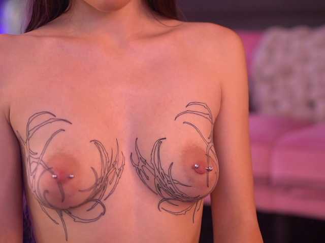 AlaraMyst live cam on BongaCams