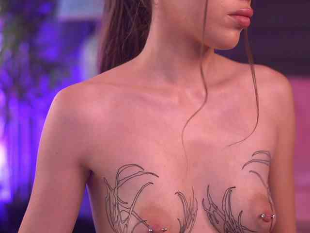 Model: AlaraMyst