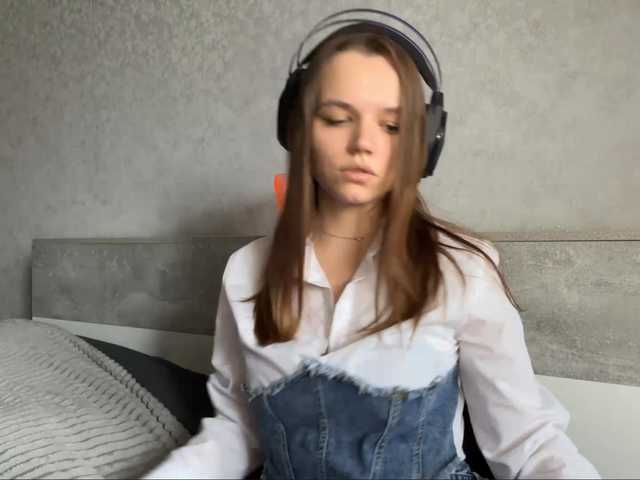 QueenieStuber live cam on BongaCams