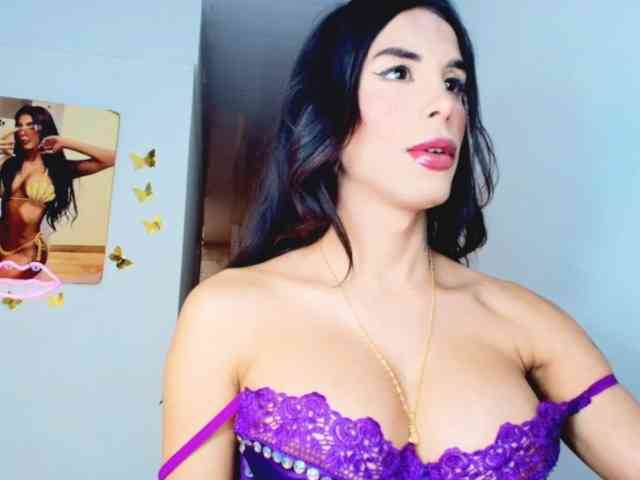 Barbiedollts11 Live Webcam on BongaCams