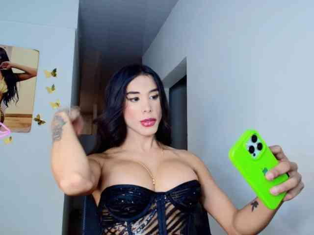 Barbiedollts11 Live Webcam on BongaCams